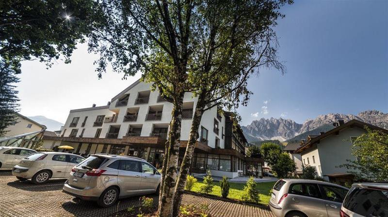 Sporthotel Tyrol San Candido Esterno foto